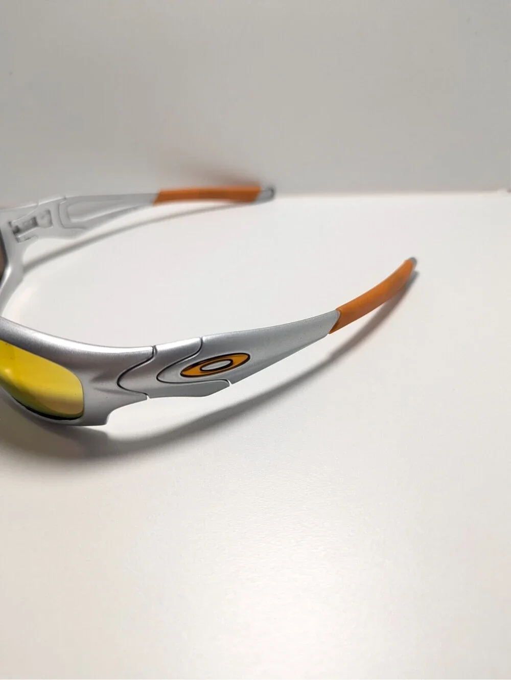 Oakley Straight 04-331 Fire Iridium Lens Silver Wrap Men's Sunglasses 61-18-135